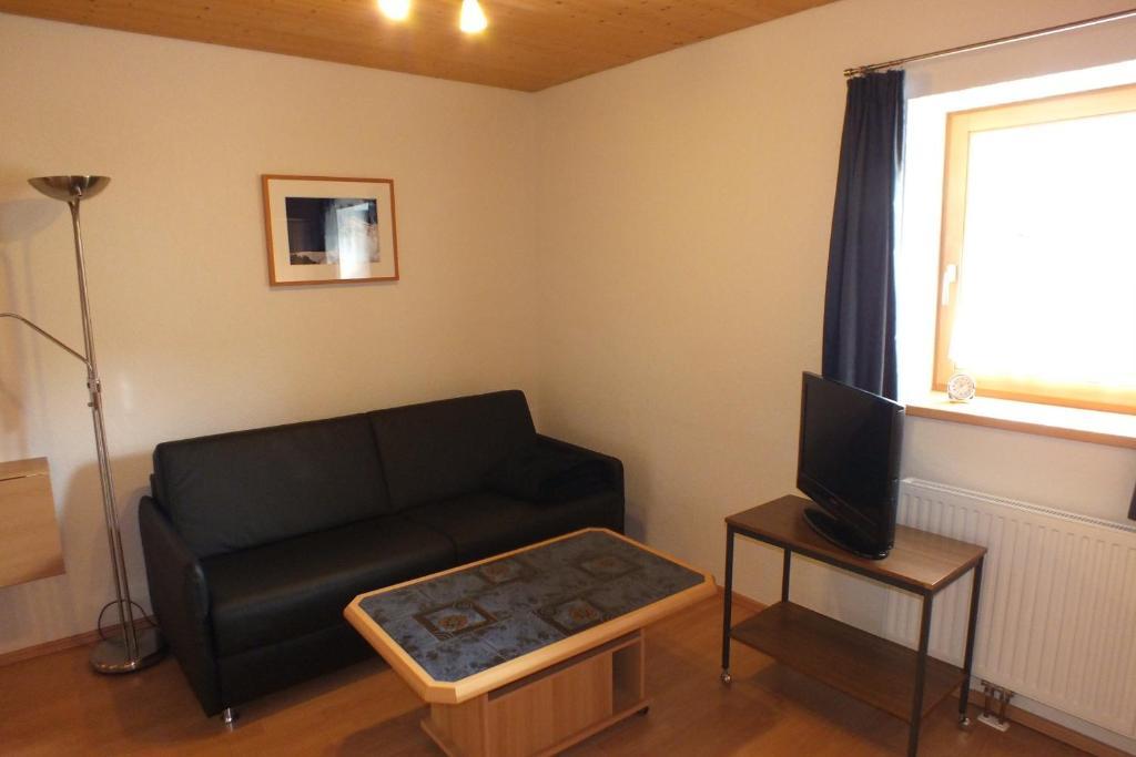 Haus Schneeflocke Apartment Lech am Arlberg Ruang foto